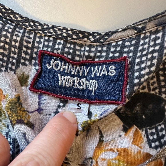 Johnny Was Workshop Lace Up Bell Sleeve Floral Tunic | Size Small - Picture 6 of 9